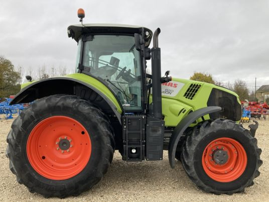 Claas AXION 820 CEBIS - Farm tractor: picture 5 Claas AXION 820 CEBIS - Farm tractor: picture 5