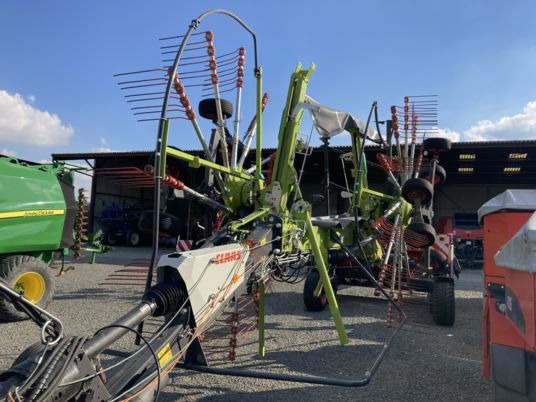 Claas LINER 1800 TWIN - Tedder/ Rake: picture 1 Claas LINER 1800 TWIN - Tedder/ Rake: picture 1