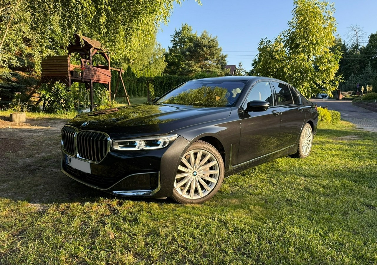 BMW SERIA 7 II (G11/G12) BMW SERIA 7 740d Xdrive 340KM Luxury+Exclusive Masaże Adaptiv Oś Lasery 2022 FV2 - Sedan: picture 1 BMW SERIA 7 II (G11/G12) BMW SERIA 7 740d Xdrive 340KM Luxury+Exclusive Masaże Adaptiv Oś Lasery 2022 FV2 - Sedan: picture 1