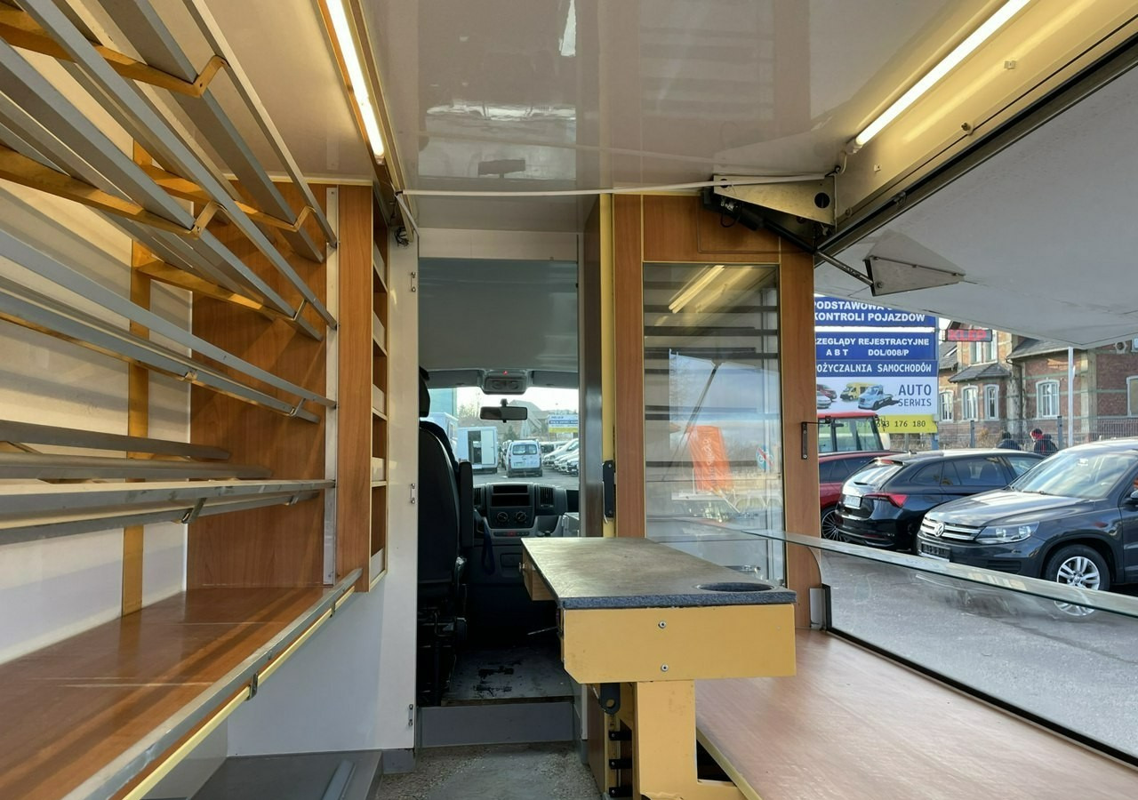 Fiat Ducato Autosklep pieczywa Gastronomiczny Food Truck Foodtruck sklep bar 201 - Vending truck: picture 4 Fiat Ducato Autosklep pieczywa Gastronomiczny Food Truck Foodtruck sklep bar 201 - Vending truck: picture 4
