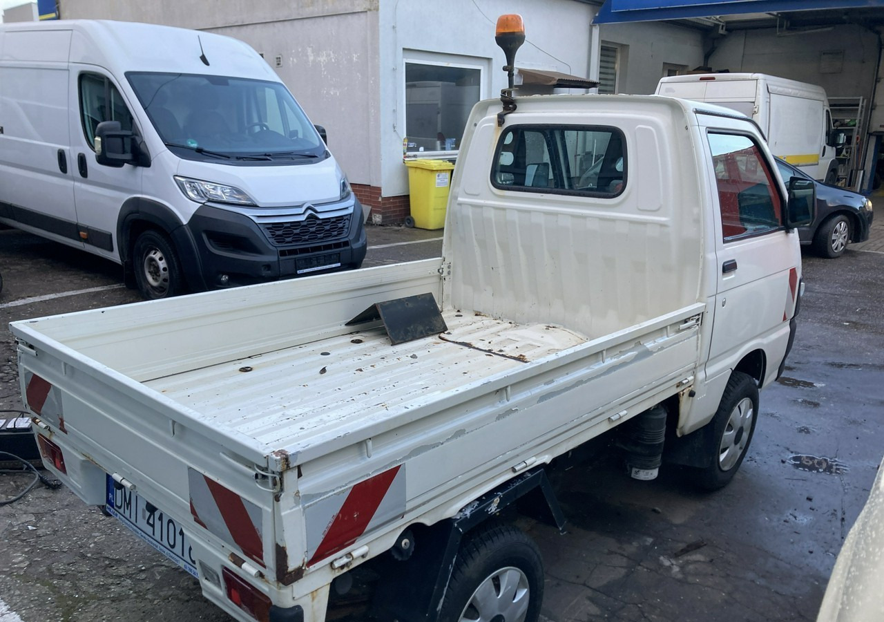 Inna Inny PFAU Piaggio Porter 4X4 Skrzynia odśnieżarka Pług 5655km 2012 - Flatbed van: picture 4 Inna Inny PFAU Piaggio Porter 4X4 Skrzynia odśnieżarka Pług 5655km 2012 - Flatbed van: picture 4