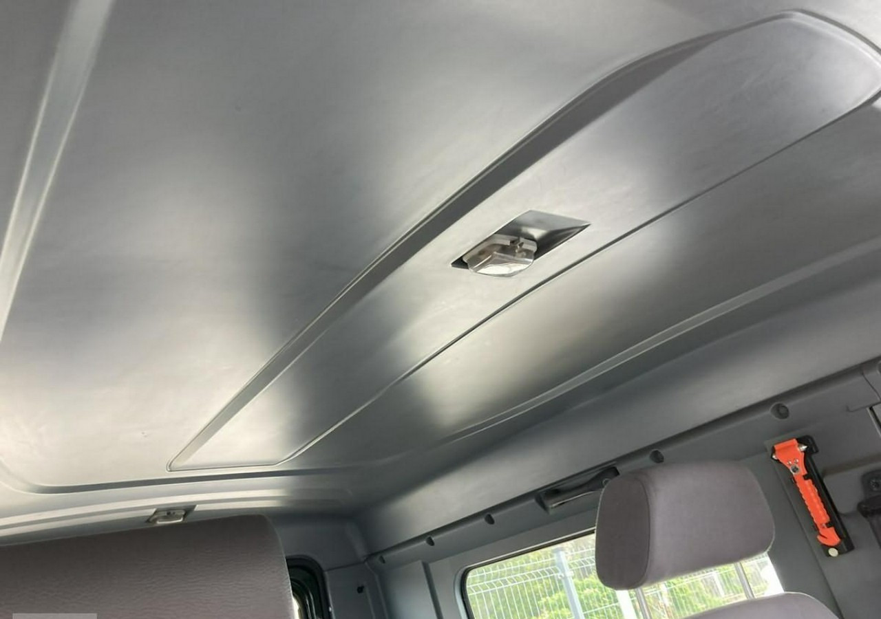 Iveco Massif Iveco 3.0 HPI 4X4 Klima Massif Santana Ciężarowy 2009 - Panel van: picture 3 Iveco Massif Iveco 3.0 HPI 4X4 Klima Massif Santana Ciężarowy 2009 - Panel van: picture 3