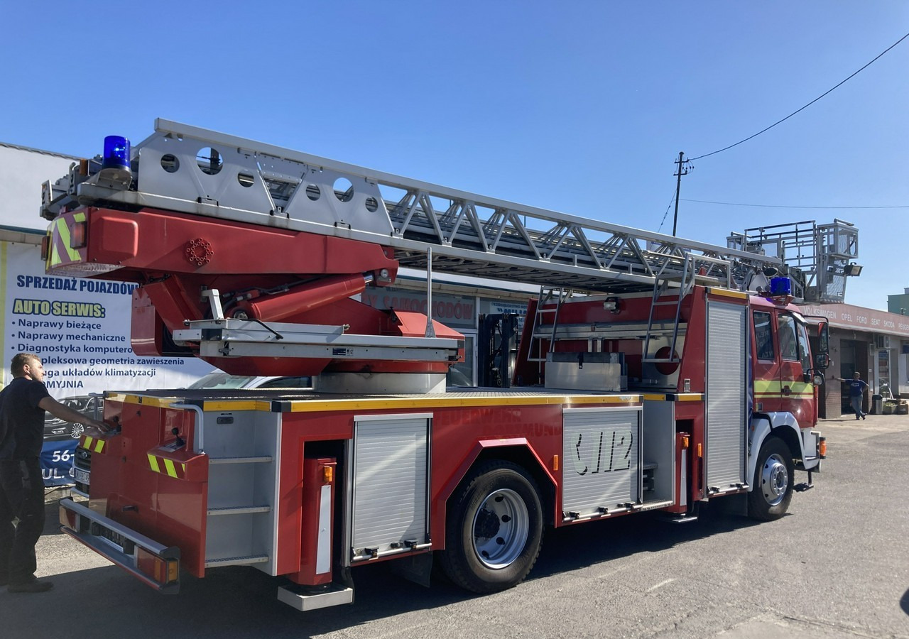 Fire truck MAN L 2000 MAN 15,280 Straż pożarna drabina Strażacka zwyżka 32m Metz Model 20: picture 11