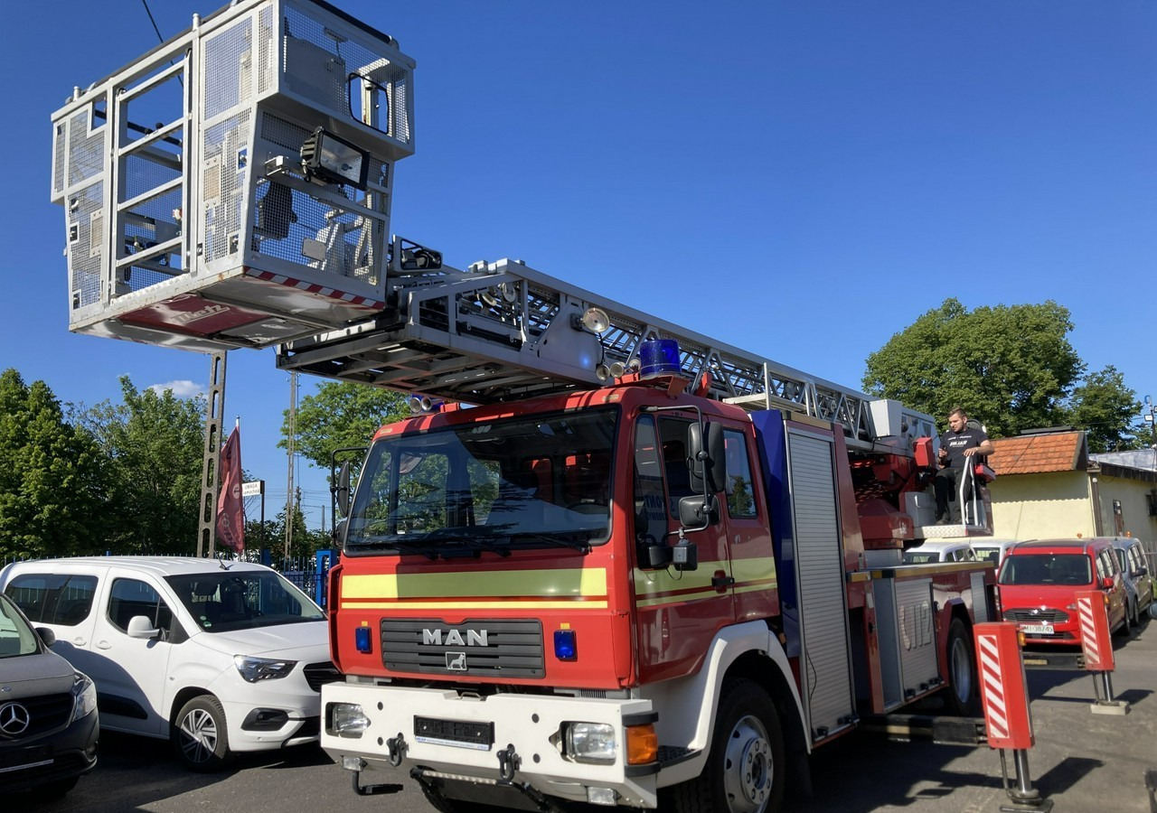 Fire truck MAN L 2000 MAN 15,280 Straż pożarna drabina Strażacka zwyżka 32m Metz Model 20: picture 7