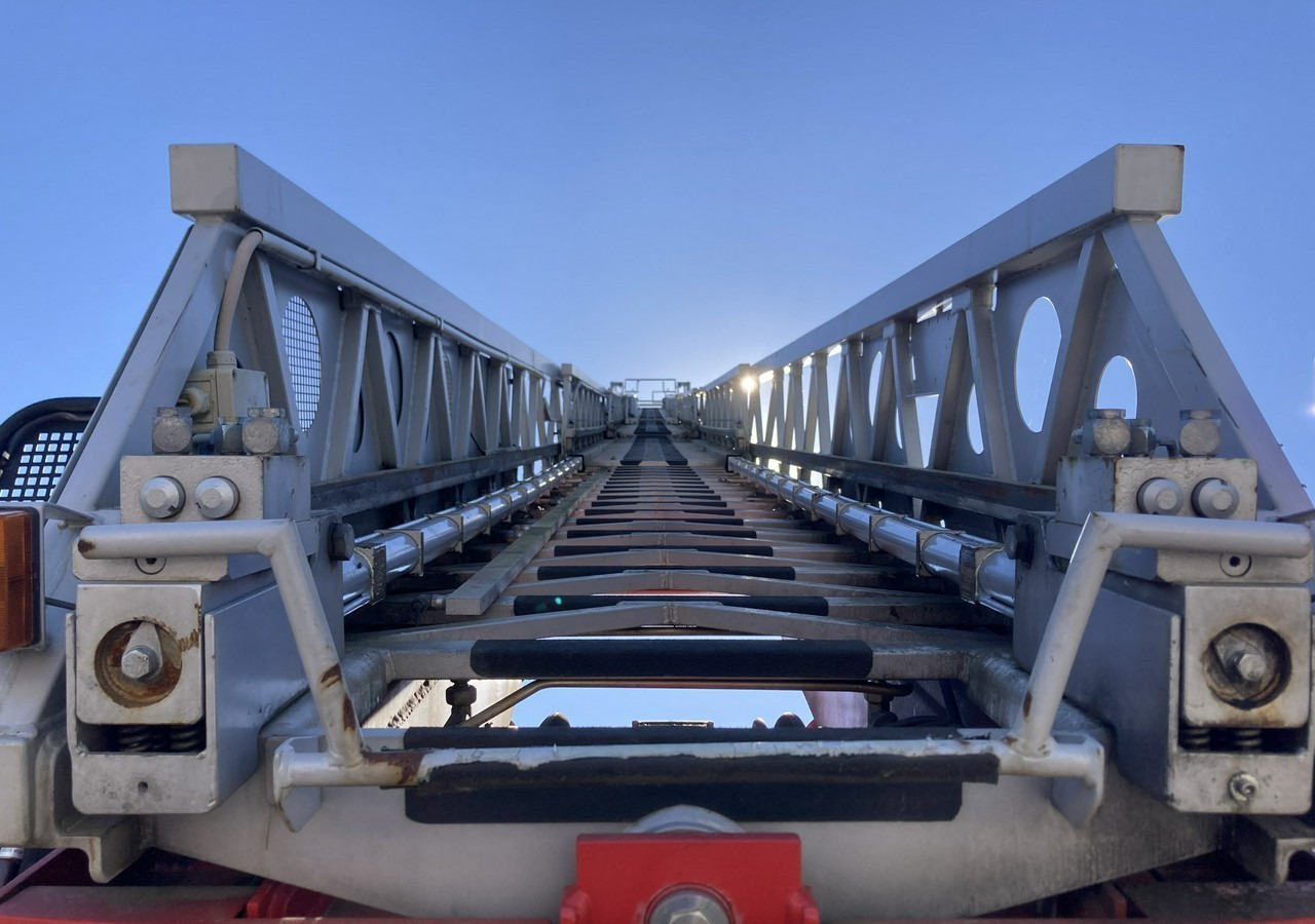 Fire truck MAN L 2000 MAN 15,280 Straż pożarna drabina Strażacka zwyżka 32m Metz Model 20: picture 18