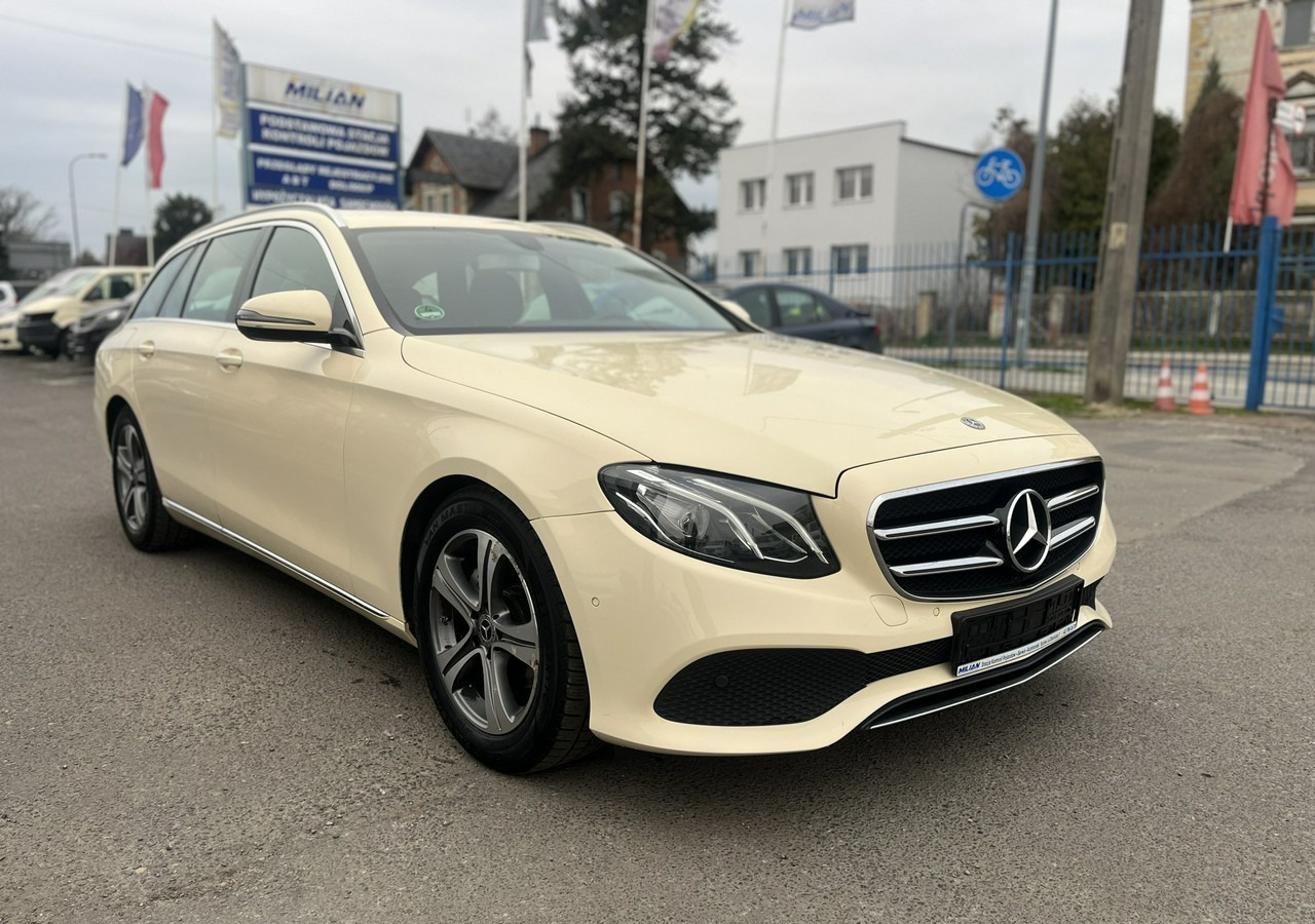Mercedes-Benz Klasa E E220d T 9G-tronic 197KM Navi FullLed Kamera Asystent Model 2020 FV 2 - Car: picture 1 Mercedes-Benz Klasa E E220d T 9G-tronic 197KM Navi FullLed Kamera Asystent Model 2020 FV 2 - Car: picture 1