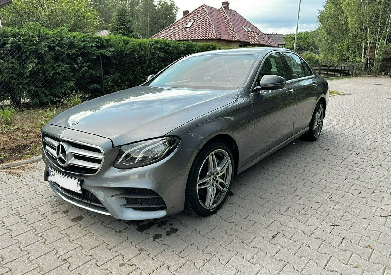 Mercedes-Benz Klasa E W213 E220d 2.0 194KM AMG-Pakiet MultibeamLed*Skóra*Navi*Kamera360* Salon - Car: picture 5 Mercedes-Benz Klasa E W213 E220d 2.0 194KM AMG-Pakiet MultibeamLed*Skóra*Navi*Kamera360* Salon - Car: picture 5
