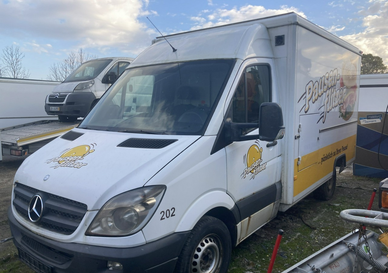 Mercedes-Benz Sprinter Autosklep Gastronomiczny Food Truck Foodtruck sklep bar 2009 Borco - Vending truck: picture 4 Mercedes-Benz Sprinter Autosklep Gastronomiczny Food Truck Foodtruck sklep bar 2009 Borco - Vending truck: picture 4