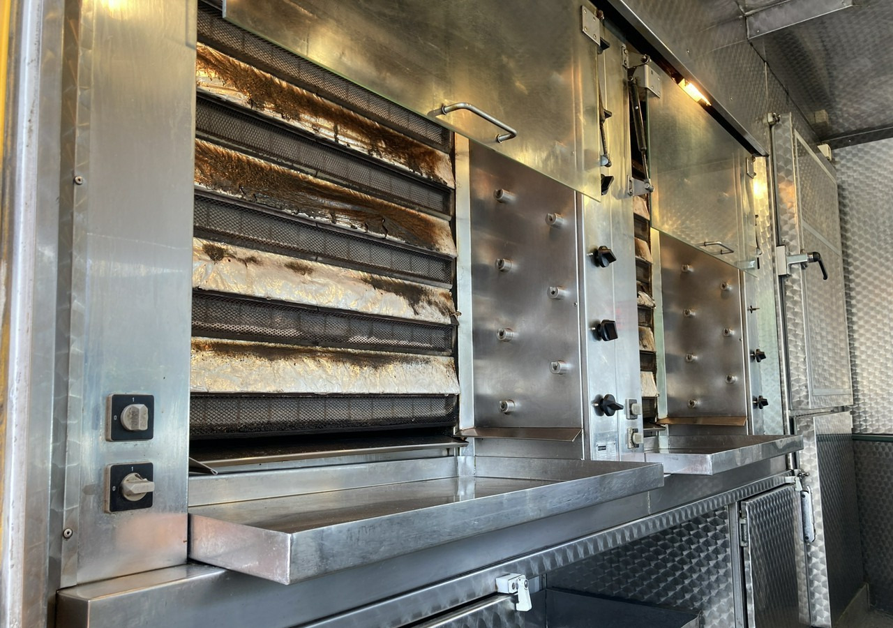 Mercedes-Benz Sprinter Autosklep Grill kurczak Gastronomiczny Food Truck Foodtruck sklep 20 - Vending truck: picture 5 Mercedes-Benz Sprinter Autosklep Grill kurczak Gastronomiczny Food Truck Foodtruck sklep 20 - Vending truck: picture 5