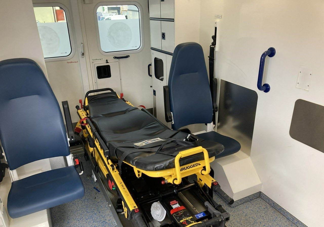 Ambulance Mercedes-Benz Sprinter Sprinter 519 Karetka 4X4 Ambulans MODEL 2017: picture 8