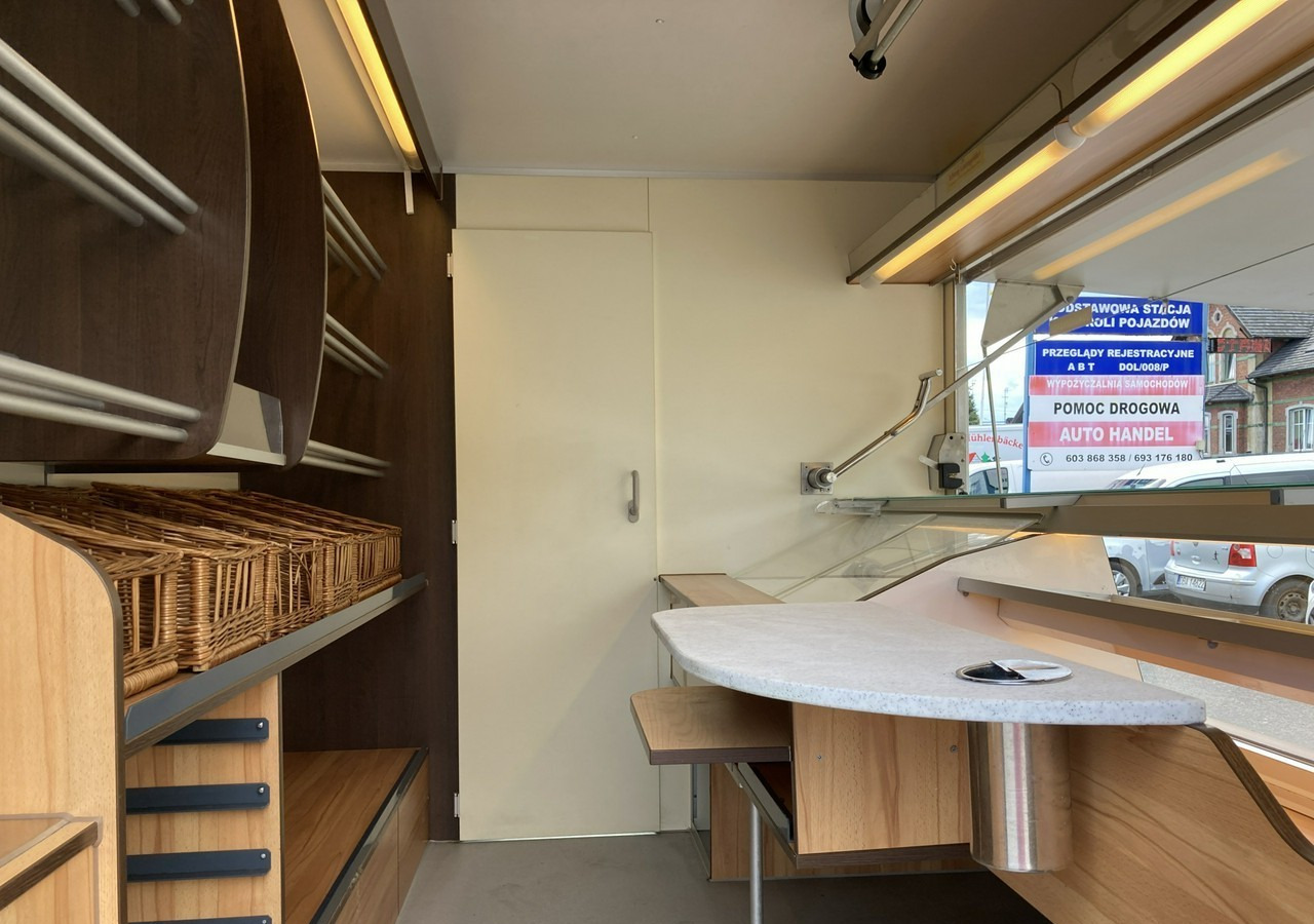 Renault Master Autosklep sklep bar Gastronomiczny Food Truck Foodtruck Borco 2012 - Vending truck: picture 3 Renault Master Autosklep sklep bar Gastronomiczny Food Truck Foodtruck Borco 2012 - Vending truck: picture 3