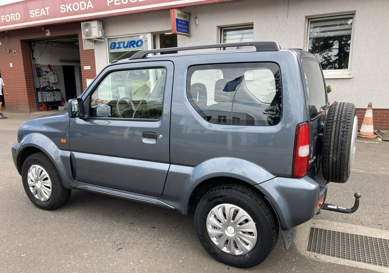Suzuki Jimny Suzuki Jimny 1.3-16V 4X4 Klima 2006 - Car: picture 5 Suzuki Jimny Suzuki Jimny 1.3-16V 4X4 Klima 2006 - Car: picture 5