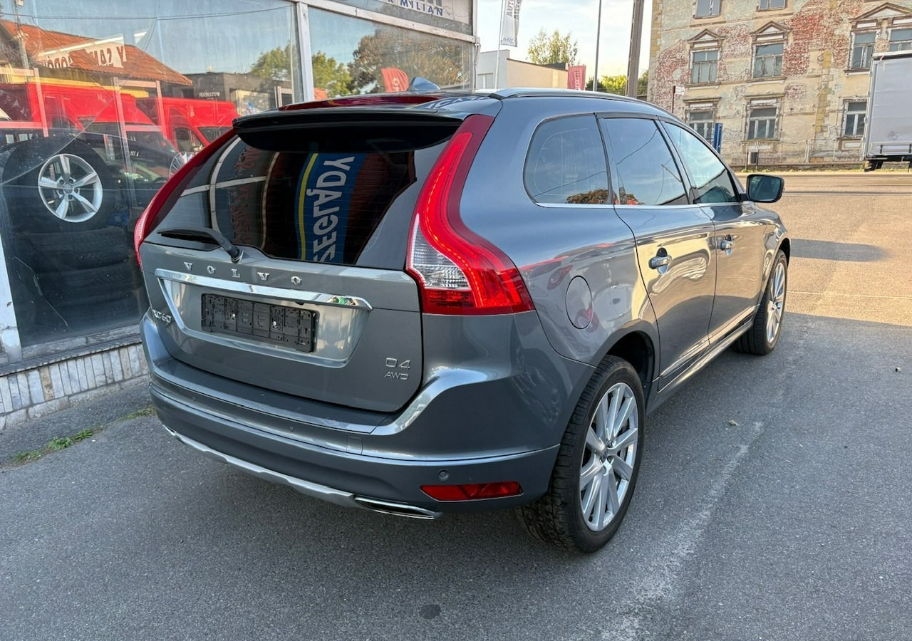 Volvo XC60 I Volvo XC 60 2,4 D4 AWD 190KM Summum Navi Panorama Skóry Kamera 2017 - SUV: picture 3 Volvo XC60 I Volvo XC 60 2,4 D4 AWD 190KM Summum Navi Panorama Skóry Kamera 2017 - SUV: picture 3
