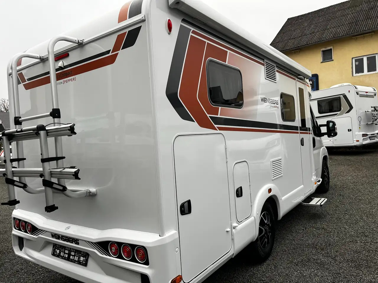 Weinsberg CaraCompact 600 MEG Pepper Mietwagen Verfügbar - Semi-integrated motorhome: picture 5 Weinsberg CaraCompact 600 MEG Pepper Mietwagen Verfügbar - Semi-integrated motorhome: picture 5