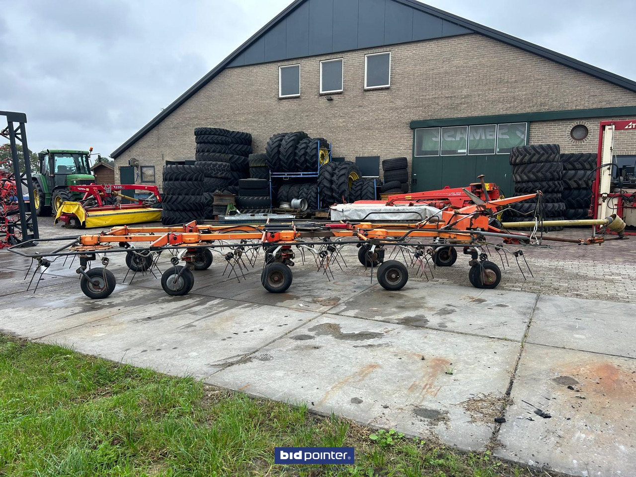 Fella TH1300 Hydro - Tedder/ Rake: picture 1 Fella TH1300 Hydro - Tedder/ Rake: picture 1