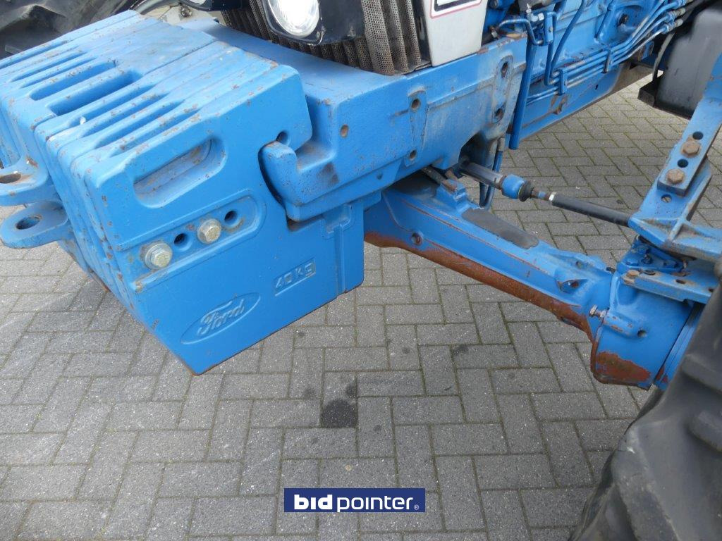 Farm tractor Ford 7810 Silver Jubilee: picture 11
