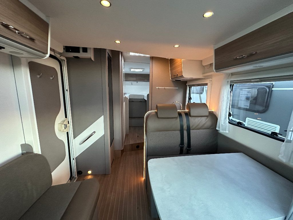 ETRUSCO T 7.3 SF - Semi-integrated motorhome: picture 2 ETRUSCO T 7.3 SF - Semi-integrated motorhome: picture 2