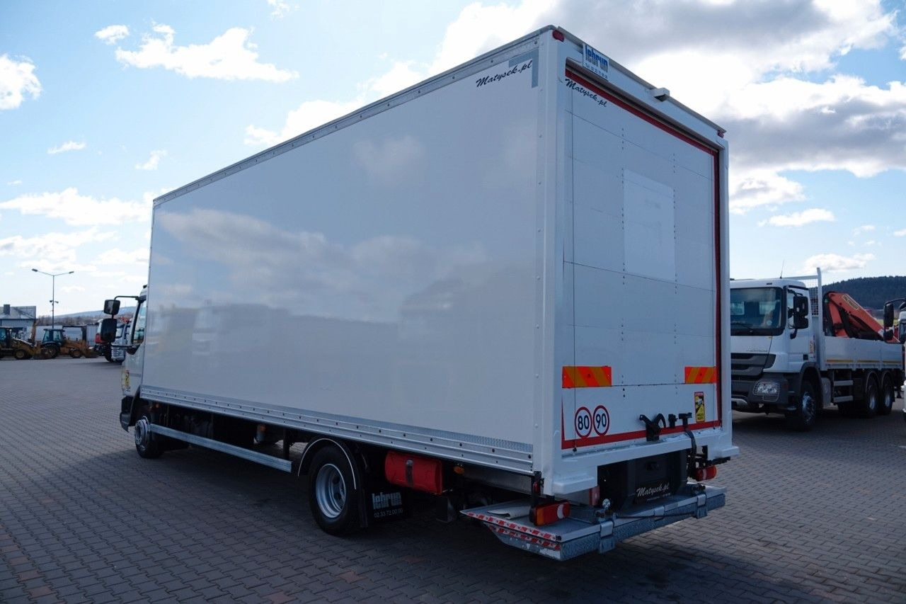 DAF LF 210 / KONTENER - 7 M / SOLÓWKA / WINDA DHOLLA - Box truck: picture 2 DAF LF 210 / KONTENER - 7 M / SOLÓWKA / WINDA DHOLLA - Box truck: picture 2