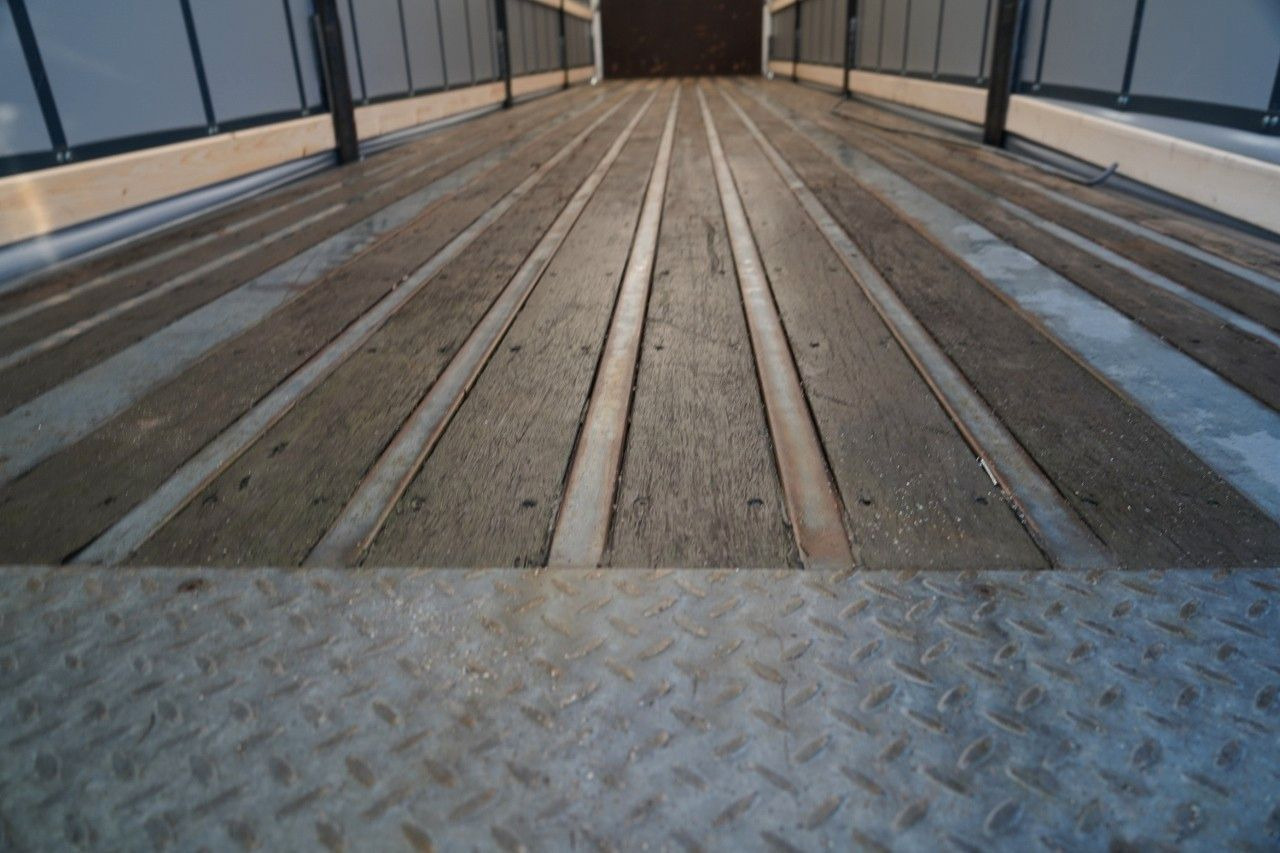 Curtainsider semi-trailer Kässbohrer FIRANKA / STANDARD / MOCNA PODŁOGA SZYNA-DESKA: picture 19 Curtainsider semi-trailer Kässbohrer FIRANKA / STANDARD / MOCNA PODŁOGA SZYNA-DESKA: picture 19