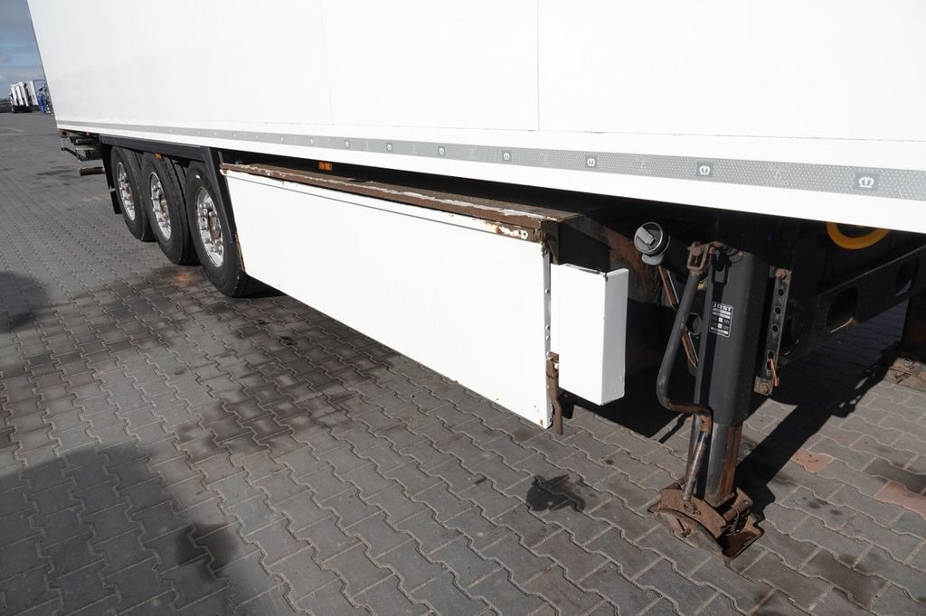 Krone CHŁODNIA / THERMO KING SLX 300 / DOPPELSTOCK - Refrigerator semi-trailer: picture 5 Krone CHŁODNIA / THERMO KING SLX 300 / DOPPELSTOCK - Refrigerator semi-trailer: picture 5