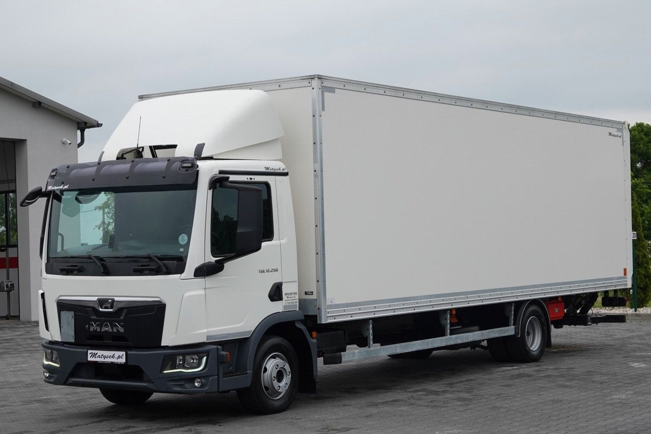 MAN PO KONTRAKCIE SERWISOWYM - Box truck: picture 2 MAN PO KONTRAKCIE SERWISOWYM - Box truck: picture 2