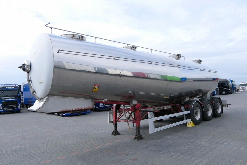 Menci ETA / FOOD LIQUID TANK TRAILER/32000 L/ 4 CHAMBE - Tank semi-trailer: picture 2 Menci ETA / FOOD LIQUID TANK TRAILER/32000 L/ 4 CHAMBE - Tank semi-trailer: picture 2