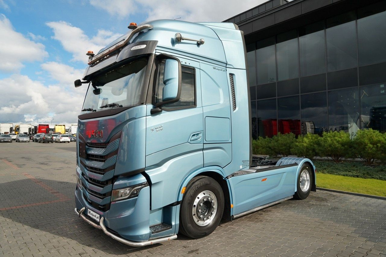 Iveco S-WAY / 570 / PEŁNYA ADR / RETARDER / I-PARK CO - Tractor unit: picture 2 Iveco S-WAY / 570 / PEŁNYA ADR / RETARDER / I-PARK CO - Tractor unit: picture 2