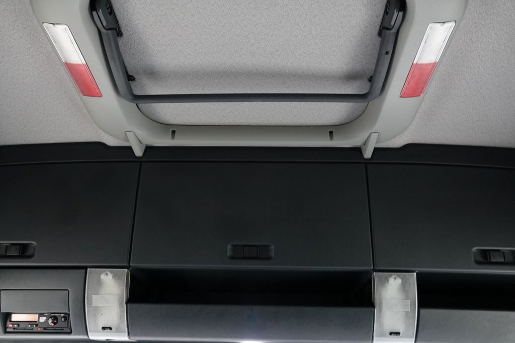 Tractor unit MAN TGX 33.540 / 6x4 / RETARDER / DMC: 90 TON / 3 os: picture 17 Tractor unit MAN TGX 33.540 / 6x4 / RETARDER / DMC: 90 TON / 3 os: picture 17