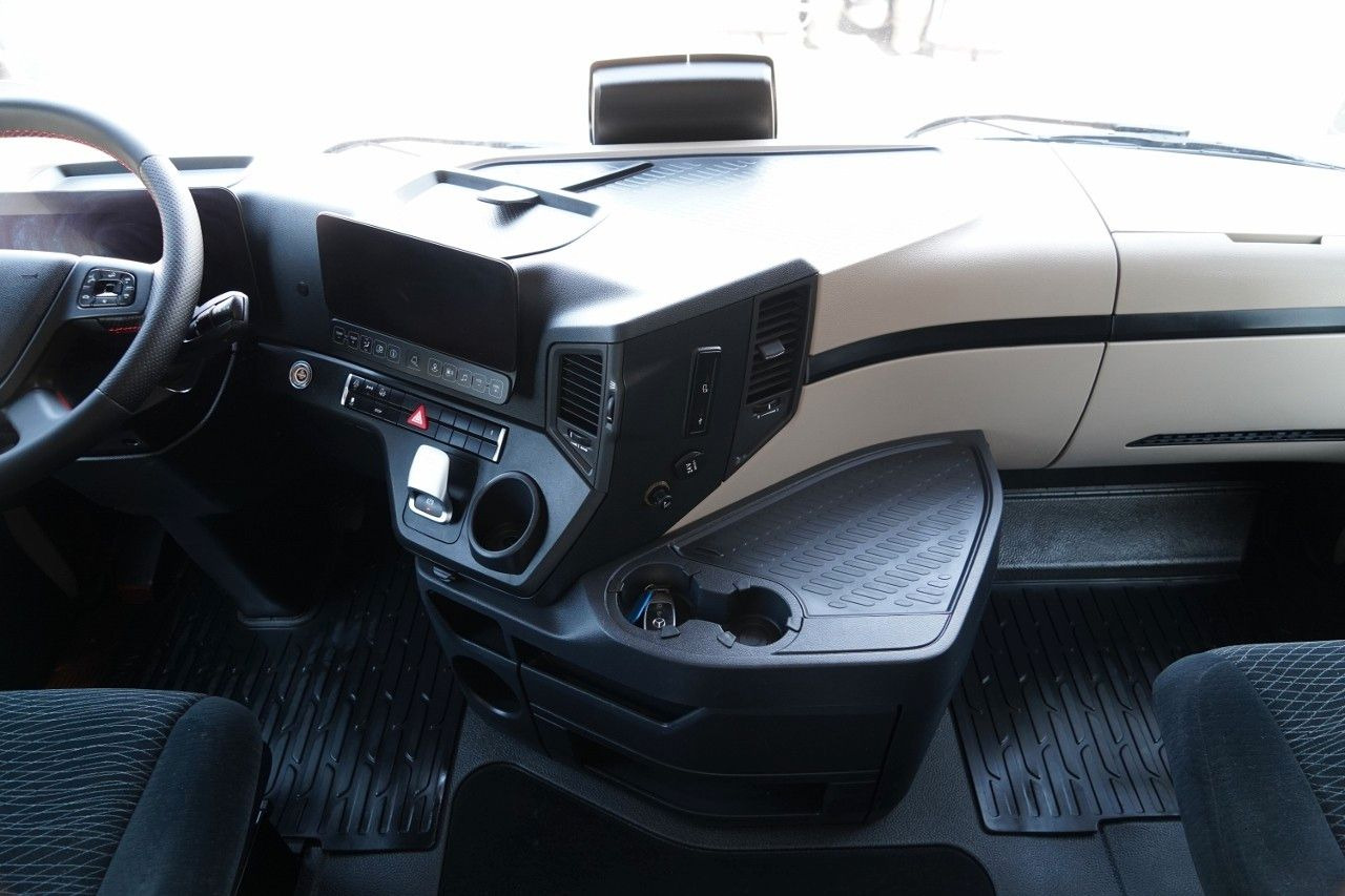 Tractor unit Mercedes-Benz ACTROS 1845 / MP5 / BIG SPACE /: picture 31 Tractor unit Mercedes-Benz ACTROS 1845 / MP5 / BIG SPACE /: picture 31