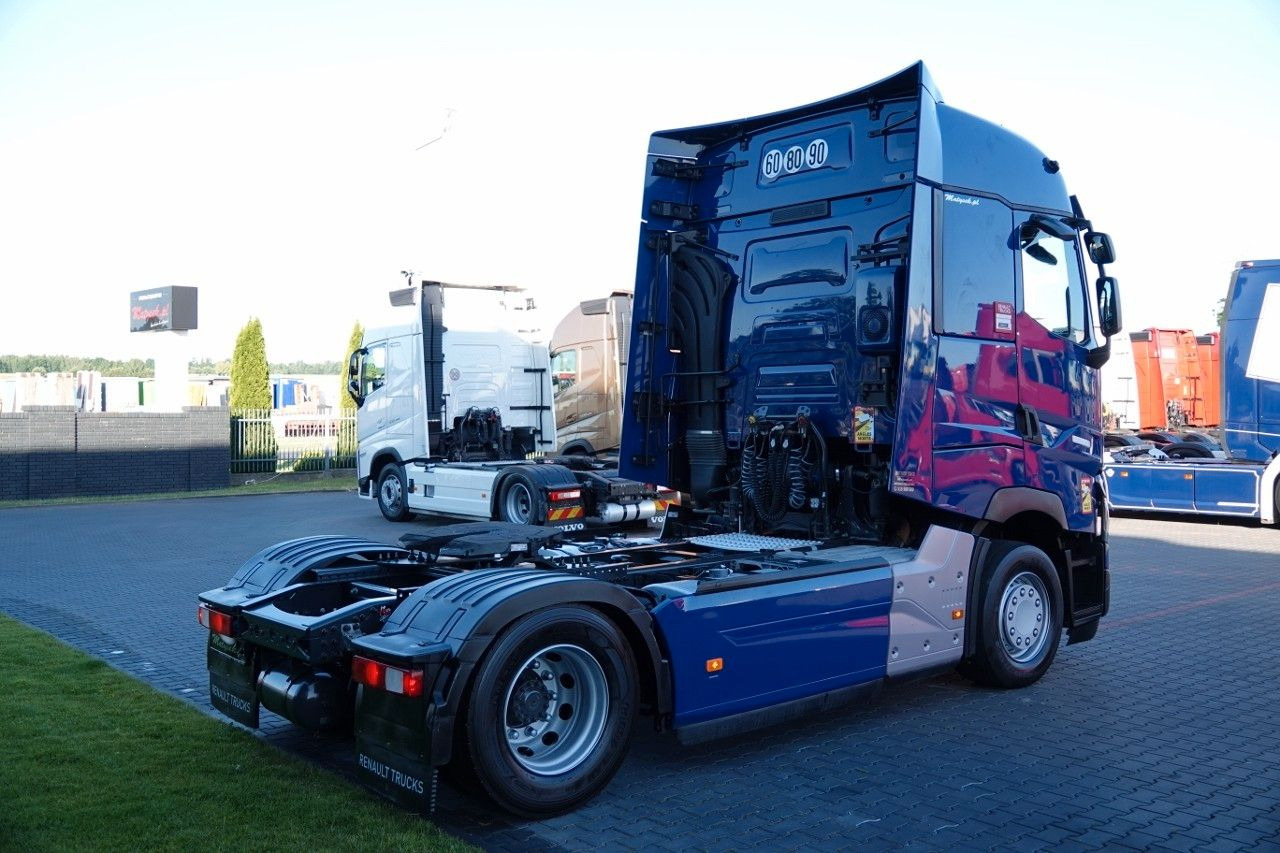Renault T 520 / 13 L / RETARDER / I-PARK COOL / SKÓRY / Renault T 520 / 13 L / RETARDER / I-PARK COOL / SKÓRY / - Tractor unit: picture 5 Renault T 520 / 13 L / RETARDER / I-PARK COOL / SKÓRY / Renault T 520 / 13 L / RETARDER / I-PARK COOL / SKÓRY / - Tractor unit: picture 5