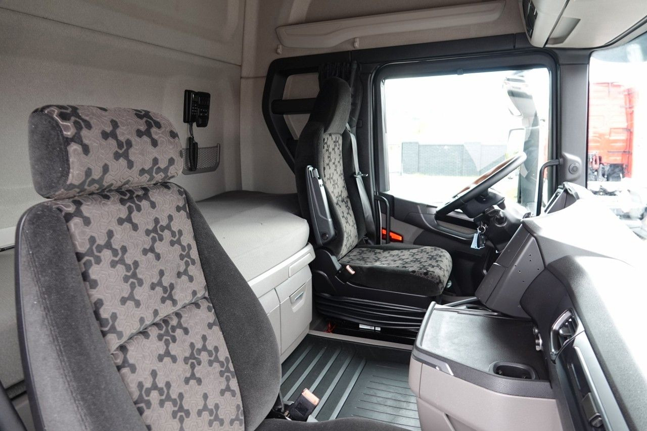 Tractor unit Scania R 450 / RETARDER / FULL AIRMATIC / HYDRAULIKA do: picture 17