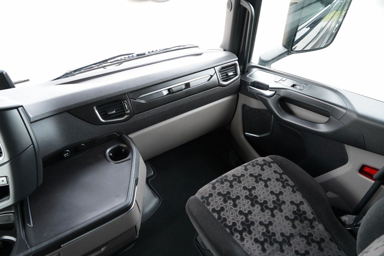 Lease a  Scania S 500 / RETARDER / I-PARK COOL  / FULL AIRMATIC Scania S 500 / RETARDER / I-PARK COOL  / FULL AIRMATIC: picture 32