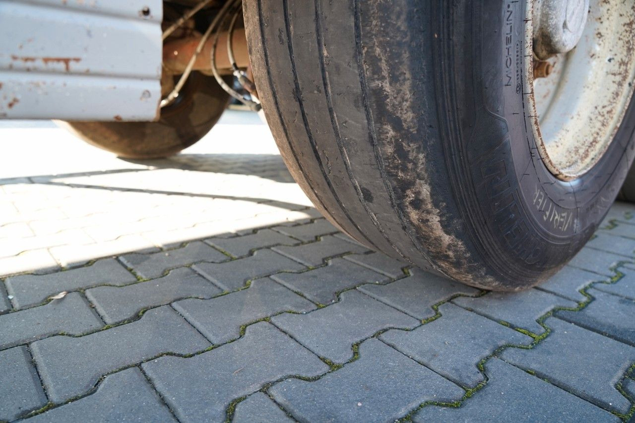 Dropside/ Flatbed semi-trailer Trailor NACZEPA PLATFORMA / KŁONICE / OŚ SKRĘTNA: picture 16 Dropside/ Flatbed semi-trailer Trailor NACZEPA PLATFORMA / KŁONICE / OŚ SKRĘTNA: picture 16