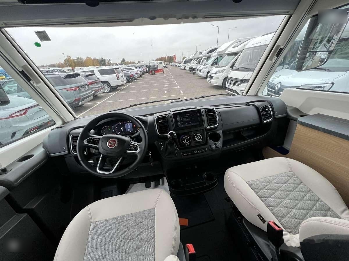 New Integrated motorhome Adria Sonic Plus 700DC: picture 6