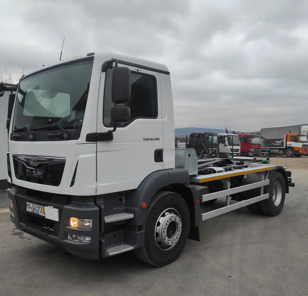 MAN TGM 18.290 - Hook lift truck: picture 5 MAN TGM 18.290 - Hook lift truck: picture 5