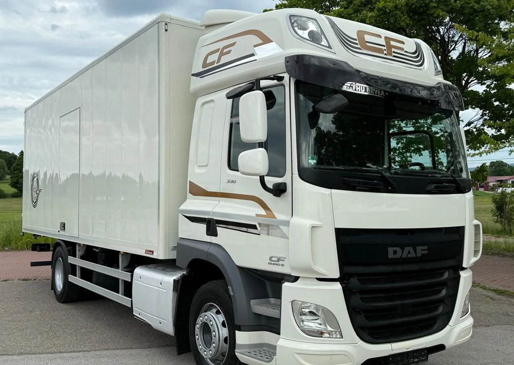 DAF CF 330/10.2017/KONTENER MEBLOWY/IZOTERMA/WINDA/18 PALET/E6/NISKI PRZEBIEG/Z NIEMIEC/JAK NOWY/DUŻY SILNIK 10 837cm3// - Box truck: picture 2 DAF CF 330/10.2017/KONTENER MEBLOWY/IZOTERMA/WINDA/18 PALET/E6/NISKI PRZEBIEG/Z NIEMIEC/JAK NOWY/DUŻY SILNIK 10 837cm3// - Box truck: picture 2