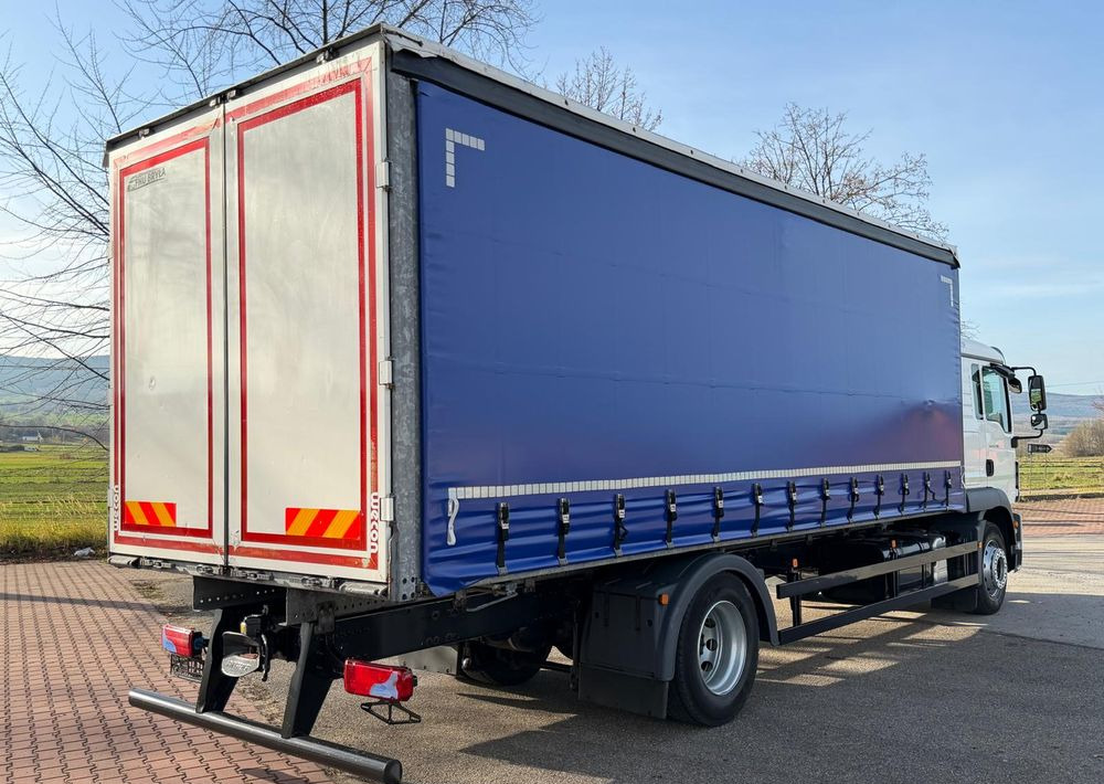 MAN TGM 15.290 / FIRANKA / 2016R / KLIMA POSTOJOWA /SPROWADZONY/ 8T ŁADOWNOŚĆ / 17 PALET / E6 / WINDA / - Curtainsider truck: picture 5 MAN TGM 15.290 / FIRANKA / 2016R / KLIMA POSTOJOWA /SPROWADZONY/ 8T ŁADOWNOŚĆ / 17 PALET / E6 / WINDA / - Curtainsider truck: picture 5