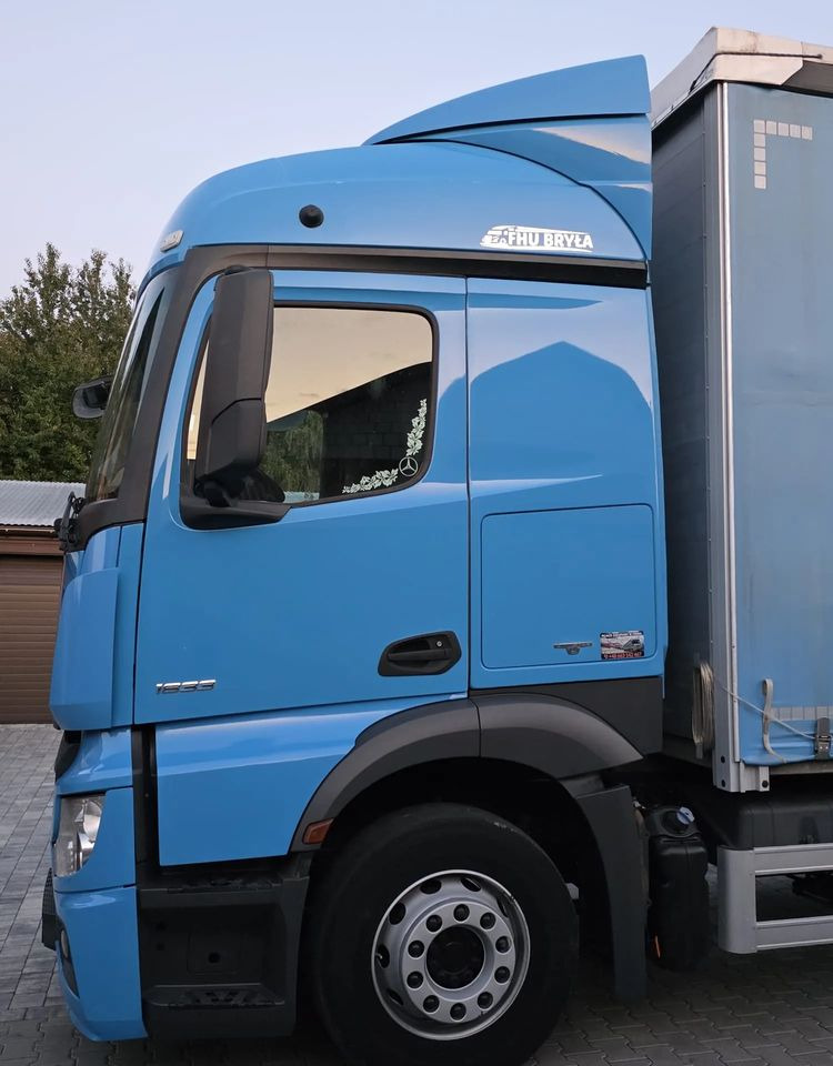 Mercedes-Benz ACTROS 1833 / FIRANKA/ WINDA / 22PALETY / 8760 ŁADOWNOŚĆ / AUTOMAT / DUŻY SILNIK  / SYPIALKA / - Curtainsider truck: picture 5 Mercedes-Benz ACTROS 1833 / FIRANKA/ WINDA / 22PALETY / 8760 ŁADOWNOŚĆ / AUTOMAT / DUŻY SILNIK  / SYPIALKA / - Curtainsider truck: picture 5