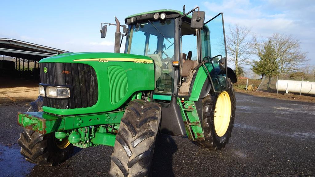 JOHN DEERE 6520 - Agricultural machinery: picture 2 JOHN DEERE 6520 - Agricultural machinery: picture 2