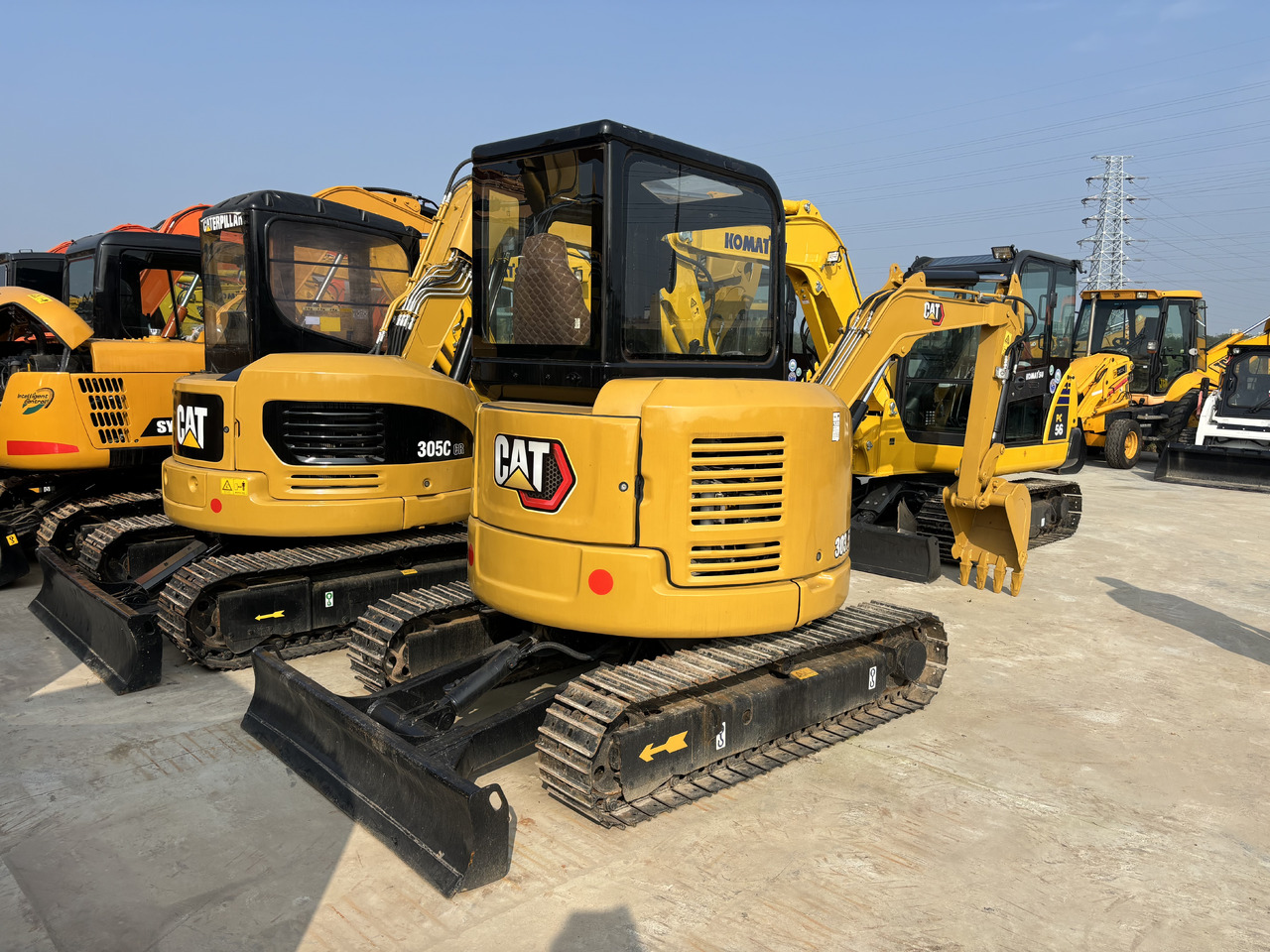 CATERPILLAR CAT303.5E - Mini excavator: picture 1 CATERPILLAR CAT303.5E - Mini excavator: picture 1