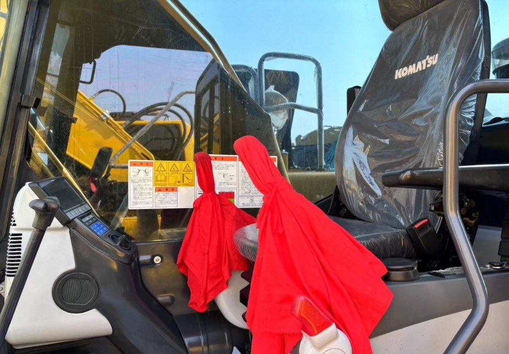 Komatsu PC 210 LC-8 - Crawler excavator: picture 5 Komatsu PC 210 LC-8 - Crawler excavator: picture 5