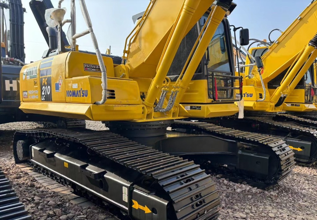 Komatsu PC 210 LC-8 - Crawler excavator: picture 2 Komatsu PC 210 LC-8 - Crawler excavator: picture 2