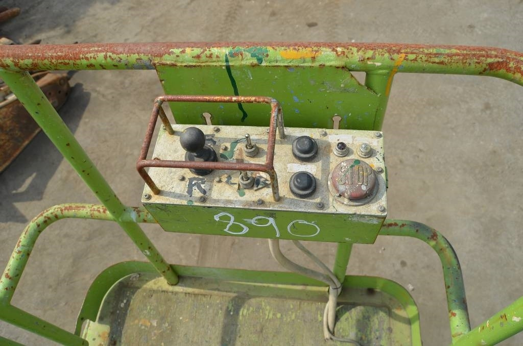 Aichi RV 041 - Scissor lift: picture 5 Aichi RV 041 - Scissor lift: picture 5