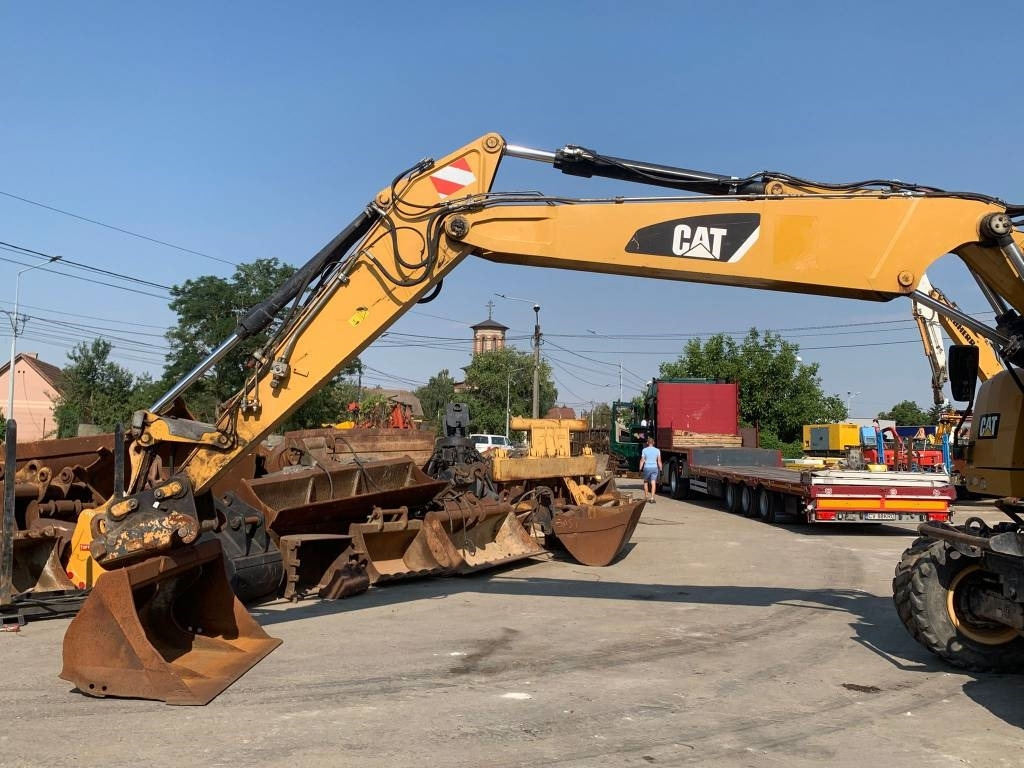 CAT M 318 F - Wheel excavator: picture 4 CAT M 318 F - Wheel excavator: picture 4