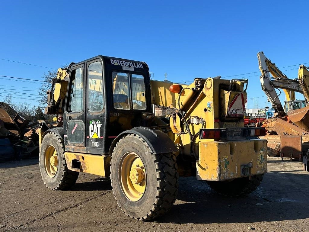 CAT TH 83 - Telescopic handler: picture 2 CAT TH 83 - Telescopic handler: picture 2