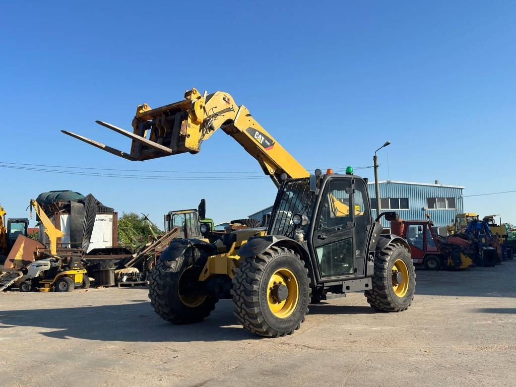 Telescopic handler CAT TH407AG: picture 6