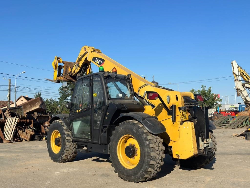 Telescopic handler CAT TH407AG: picture 8