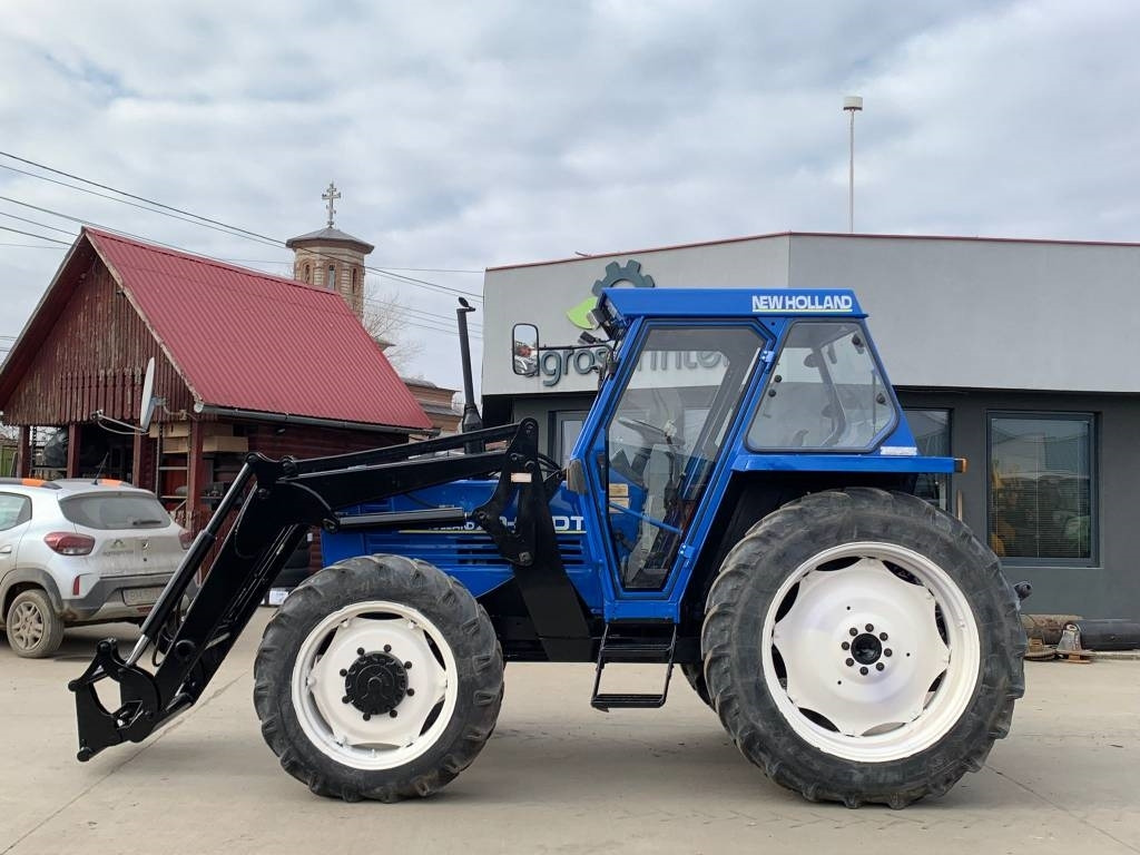 Fiat New Holland 70-90DT - Farm tractor: picture 3 Fiat New Holland 70-90DT - Farm tractor: picture 3