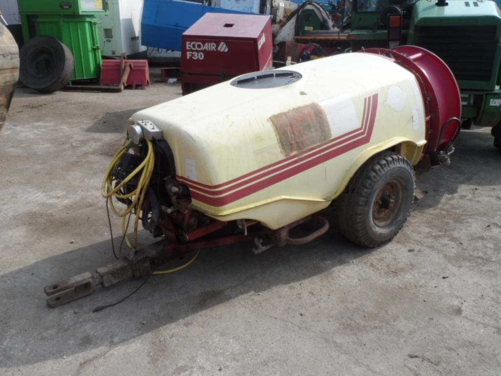 Hardi 1000 - Trailed sprayer: picture 2 Hardi 1000 - Trailed sprayer: picture 2