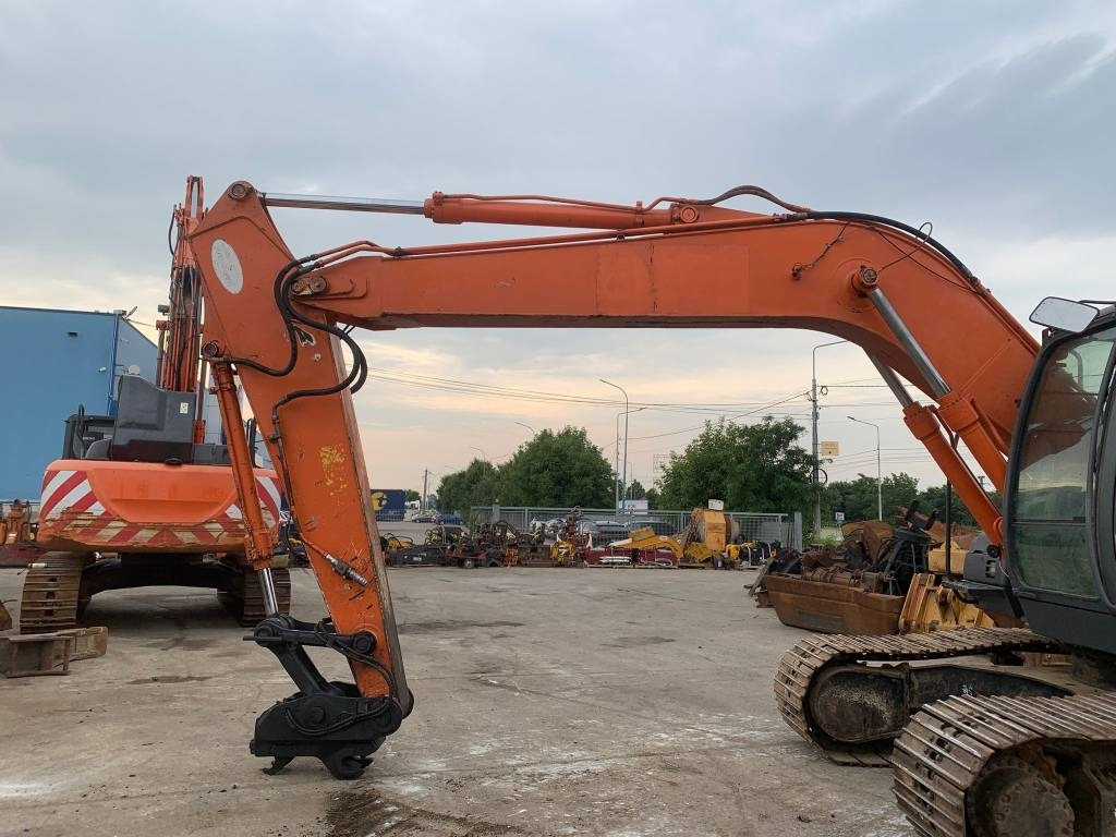 Hitachi ZX 180 LC-3 - Crawler excavator: picture 4 Hitachi ZX 180 LC-3 - Crawler excavator: picture 4